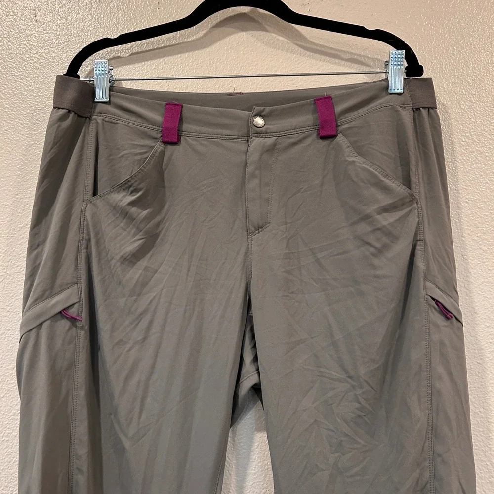 Duluth Trading Co Armachillo Gray Utility Hiking Cargo Pants Womens 12x31